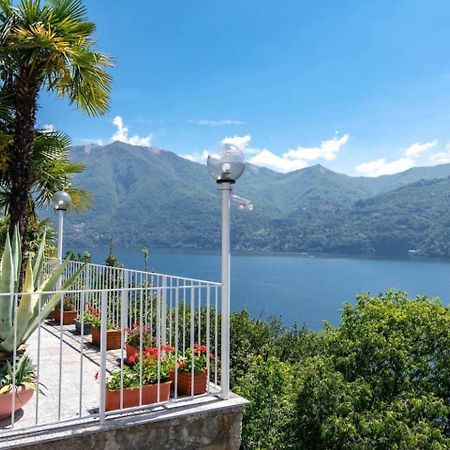 Villa Fantastica Carate Urio Exteriör bild