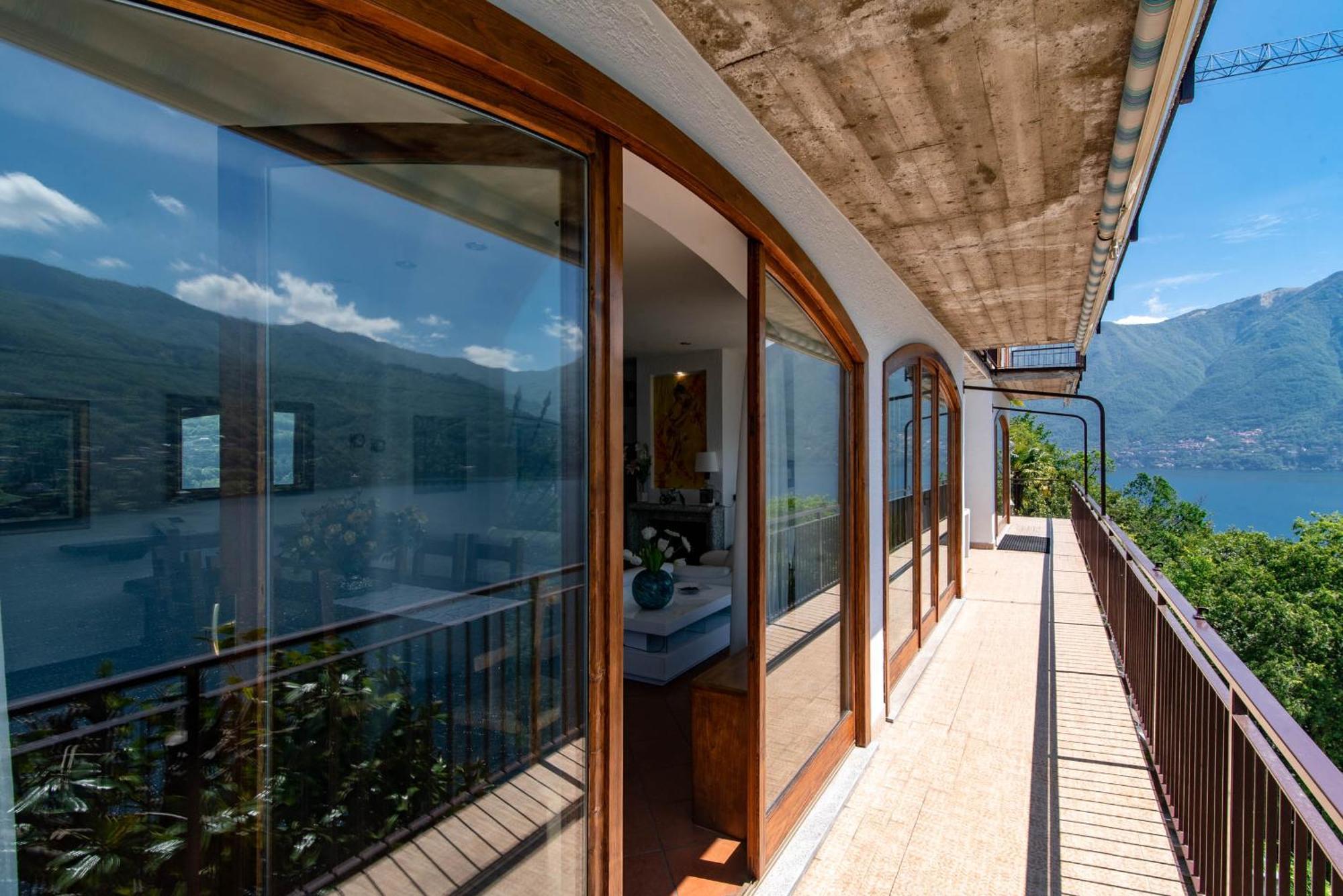 Villa Fantastica Carate Urio Exteriör bild