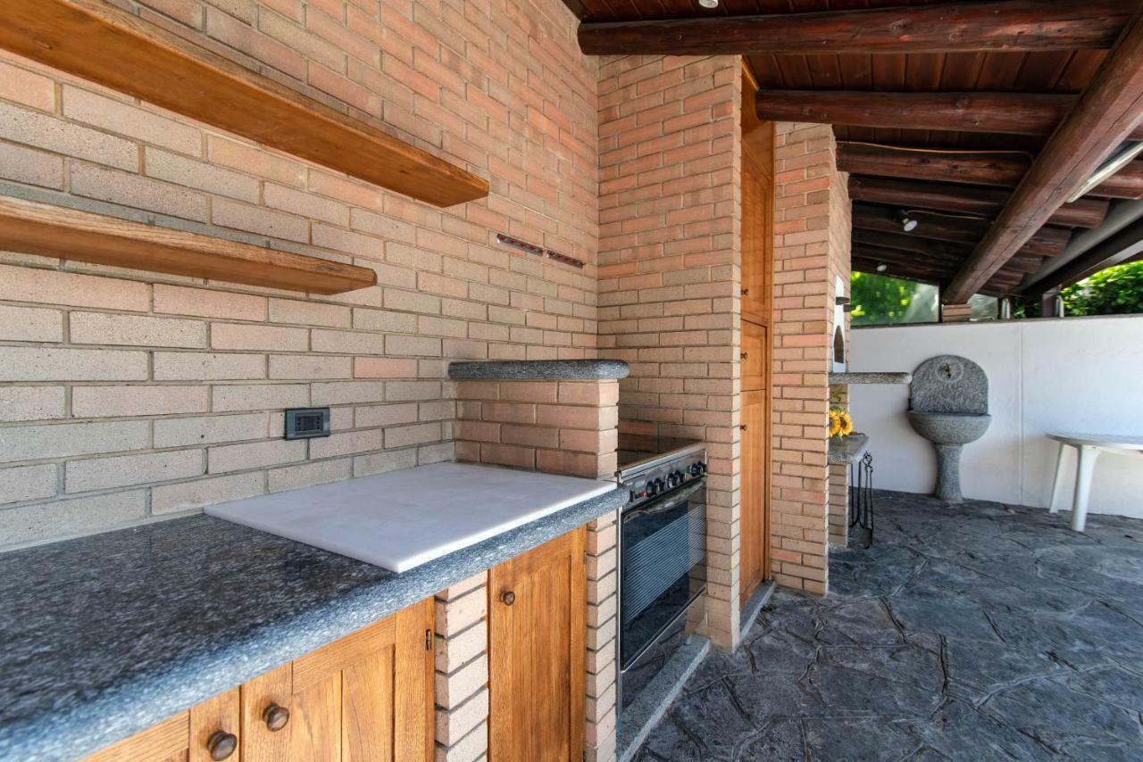 Villa Fantastica Carate Urio Exteriör bild